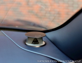 Aston Martin DB11 DB11 5.2 V12 | 360kamera 2016