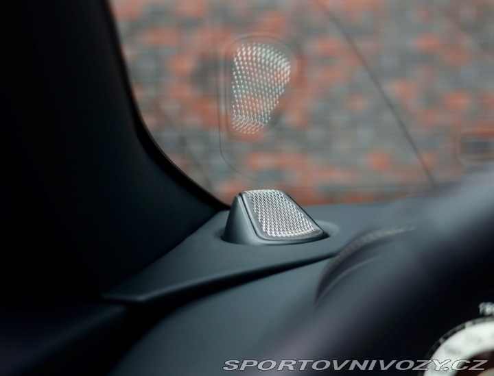 Aston Martin DB12 4.0 V8 Volante | Xenon š 2025