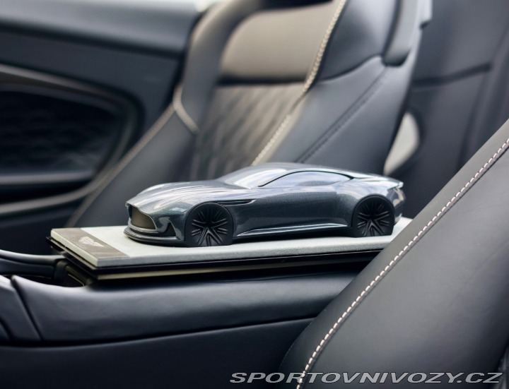 Aston Martin DB12 4.0 V8 Volante | Xenon š 2025