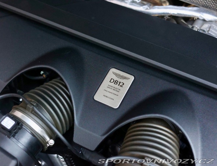 Aston Martin DB12 4.0 V8 Volante | Green m 2024