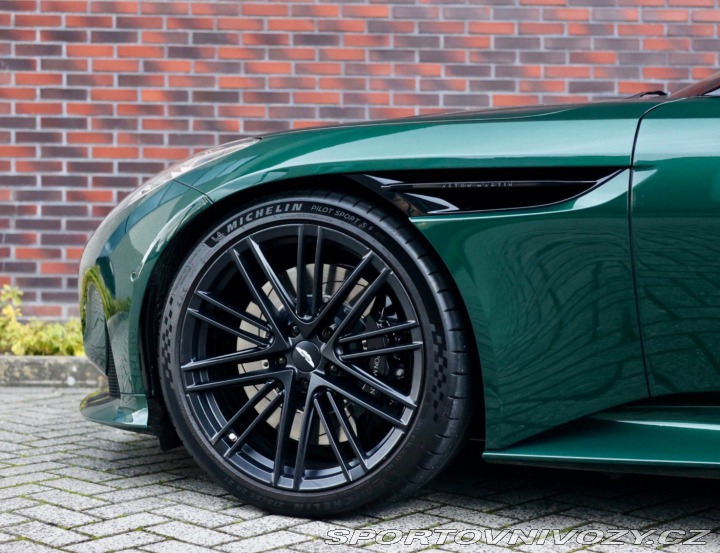 Aston Martin DB12 4.0 V8 Volante | Green m 2024