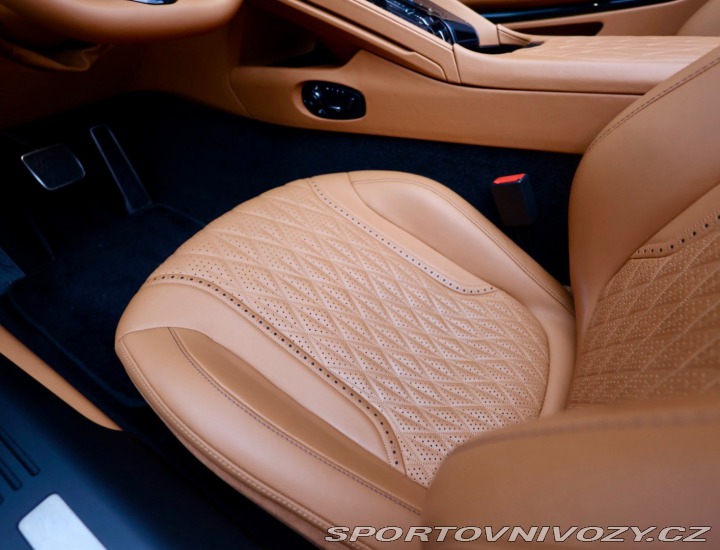 Aston Martin DB12 4.0 V8 Volante | Green m 2024