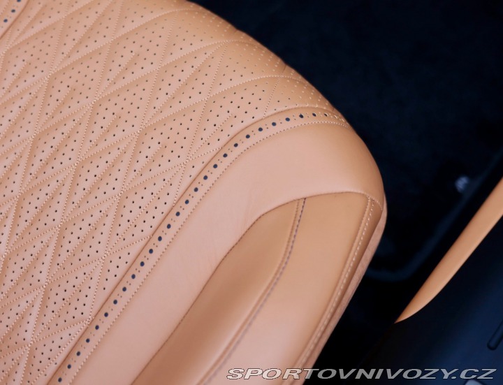 Aston Martin DB12 4.0 V8 Volante | Green m 2024