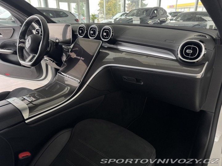 Mercedes-Benz C 300e AMG 230kW*Nez.Topení 2022