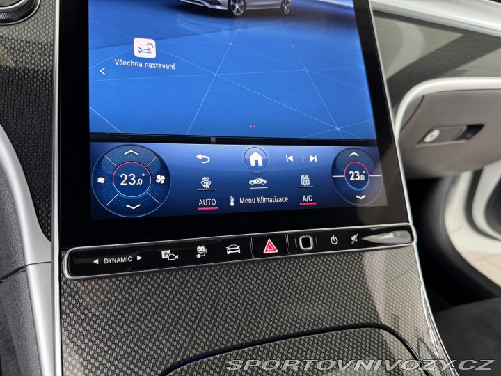 Mercedes-Benz C 300e AMG 230kW*Nez.Topení 2022