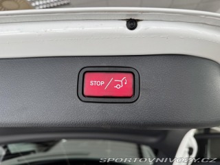 Mercedes-Benz C 300e AMG 230kW*Nez.Topení 2022