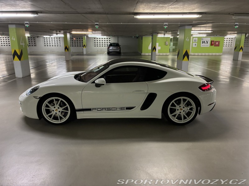Porsche 718 Cayman