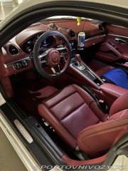 Porsche 718 Cayman 2025