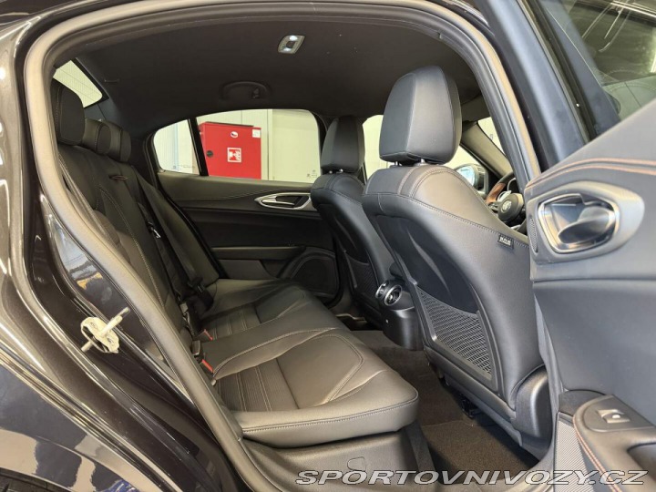 Alfa Romeo Giulia 2.0 Turbo 280k AT8 AWD I 2025