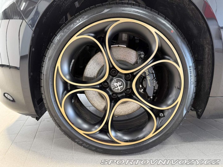 Alfa Romeo Giulia 2.0 Turbo 280k AT8 AWD  I 2025