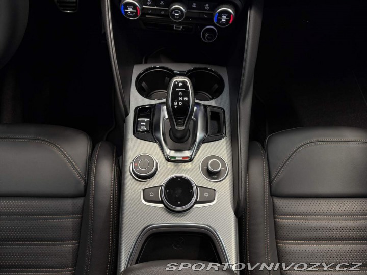 Alfa Romeo Giulia 2.0 Turbo 280k AT8 AWD I 2025