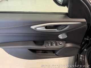 Alfa Romeo Giulia 2.0 Turbo 280k AT8 AWD  I 2025