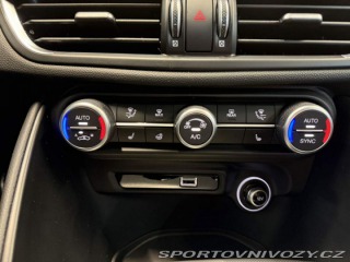 Alfa Romeo Giulia 2.0 Turbo 280k AT8 AWD  I 2025