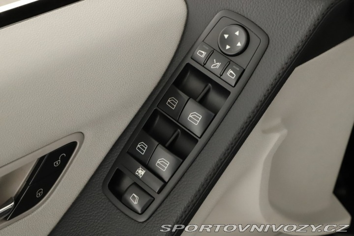 Mercedes-Benz Ostatní modely R R 500 4MATIC 2009