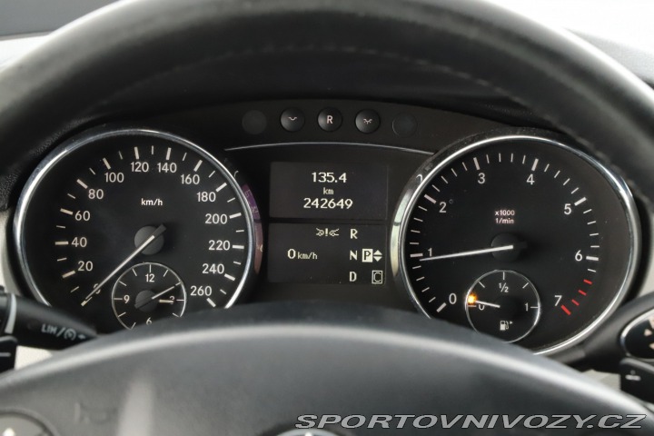 Mercedes-Benz Ostatní modely R R 500 4MATIC 2009