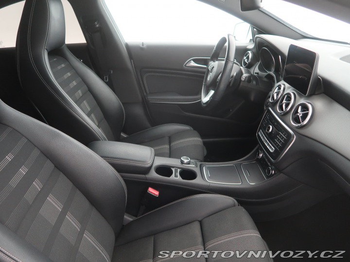 Mercedes-Benz CLA 200 2018