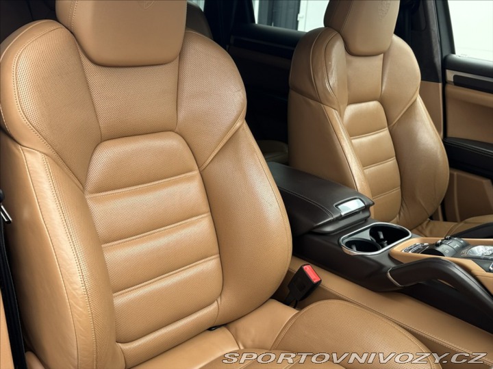 Porsche Cayenne 4,8 V8 420PS  GTS A/T 4x4 2012