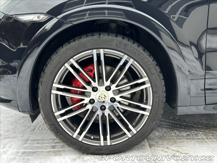 Porsche Cayenne 4,8 V8 420PS  GTS A/T 4x4 2012