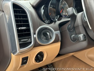Porsche Cayenne 4,8 V8 420PS GTS A/T 4x4 2012