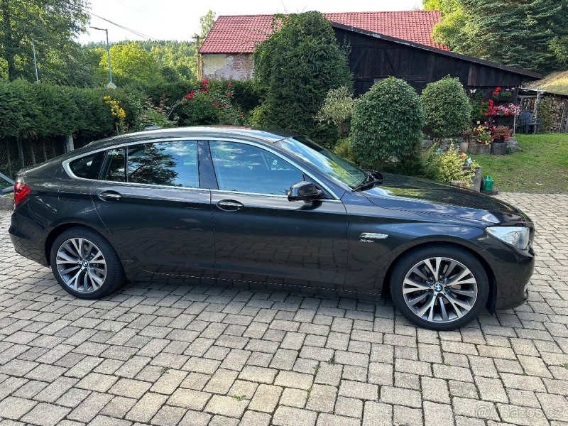 BMW 5 3,0   GT xDrive 2012 výbo
