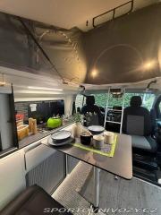 Ford Ostatní modely 2,0   výborný stav, najet 1800