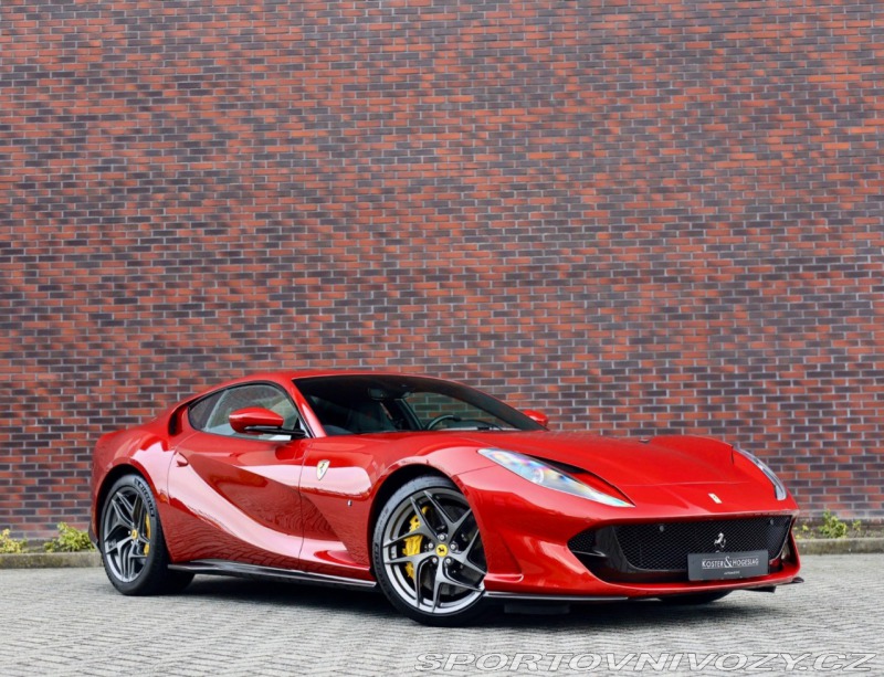Ferrari 812 Superfast  6.5 V12 | zdvi