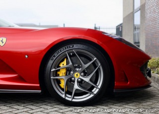 Ferrari 812 Superfast 6.5 V12 | zdvi 2020