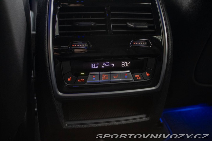 BMW X5 xDrive40i mHEV M-Packet 2022