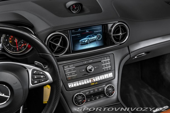 Mercedes-Benz SL Cabrio AMG Masáže H&K 1800
