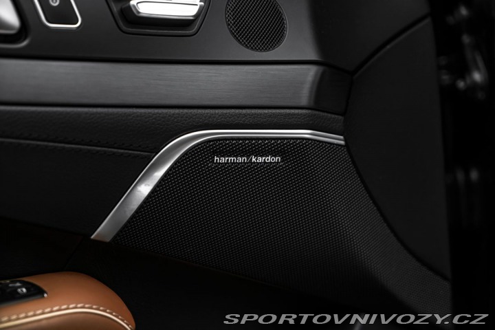 Mercedes-Benz SL Cabrio AMG Masáže H&K 1800