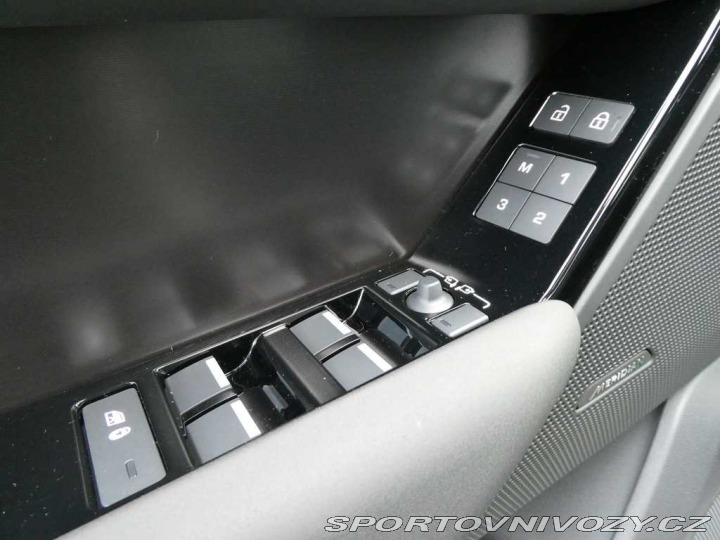 Ostatní značky Ostatní modely Land Rover Range Rover Velar 2,0 Dynamic SE P400e 4x4 2025