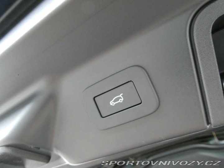 Ostatní značky Ostatní modely Land Rover Range Rover Velar 2,0 Dynamic SE P400e 4x4 2025