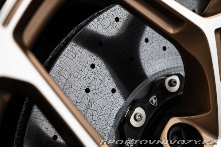 Lamborghini Revuelto  1800