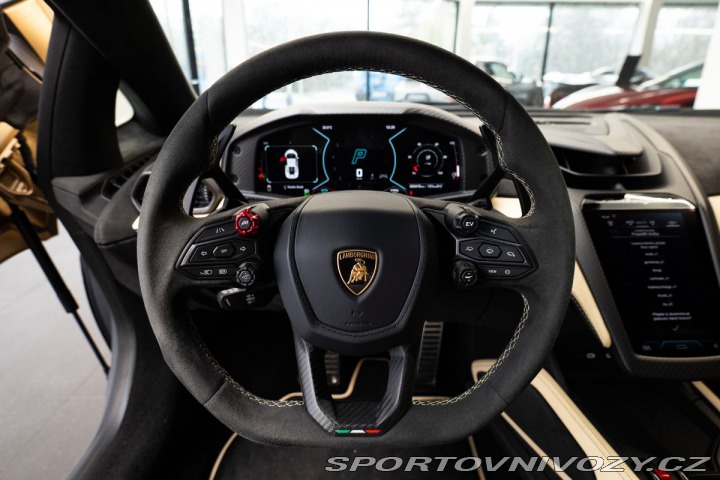 Lamborghini Revuelto  1800