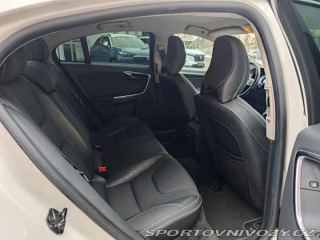 Volvo S60 2.4 D5 AWD R-Design 158kW 2011