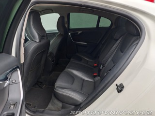 Volvo S60 2.4 D5 AWD R-Design 158kW 2011