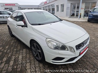Volvo S60 2.4 D5 AWD R-Design 158kW 2011