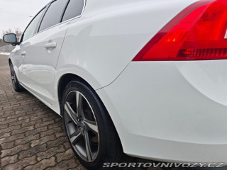 Volvo S60 2.4 D5 AWD R-Design 158kW 2011