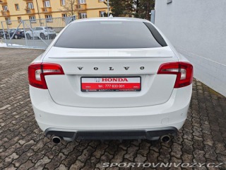 Volvo S60 2.4 D5 AWD R-Design 158kW 2011