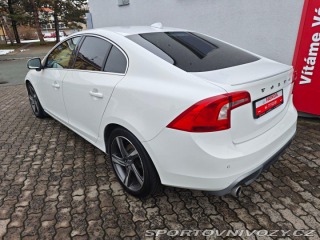 Volvo S60 2.4 D5 AWD R-Design 158kW 2011