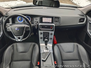 Volvo S60 2.4 D5 AWD R-Design 158kW 2011