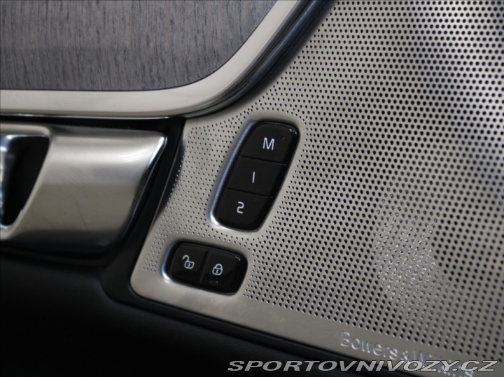 Volvo V90 2,0 B6 Ultimate B&W A 2022