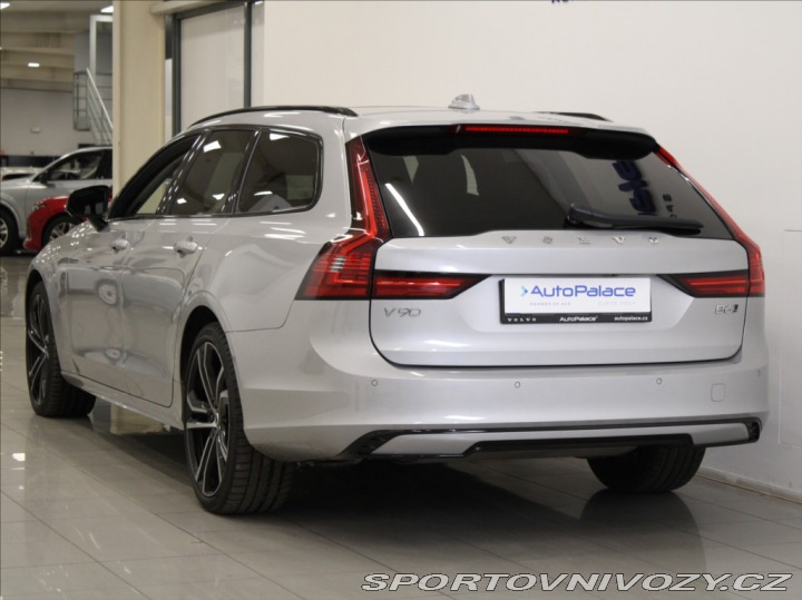 Volvo V90 2,0 B6 Ultimate B&W A 2022
