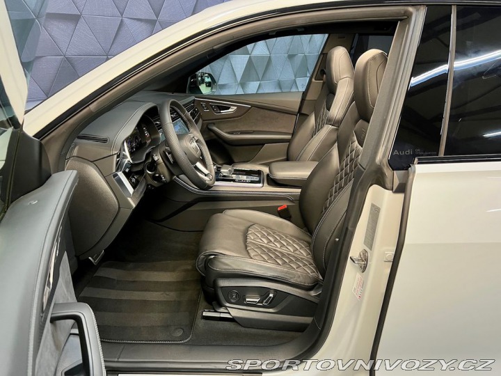 Audi Ostatní modely Q8 60TFSI e QUATTRO, PANORAM 2025