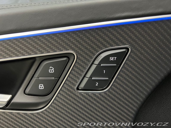 Audi Ostatní modely Q8 60TFSI e QUATTRO, PANORAM 2025