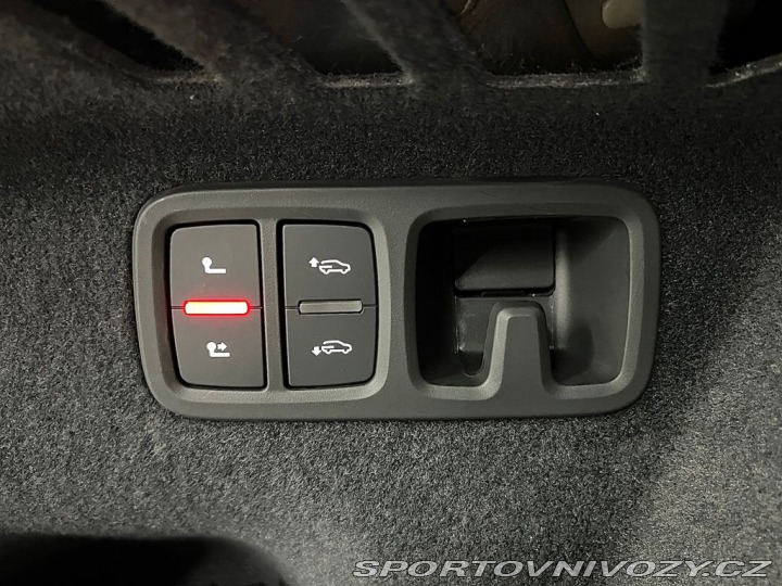 Audi Ostatní modely Q8 60TFSI e QUATTRO, MASÁŽE, 2025
