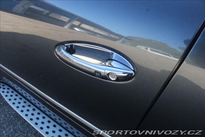 Mercedes-Benz Ostatní modely GL 5,5 550 4Matic AMG 2011