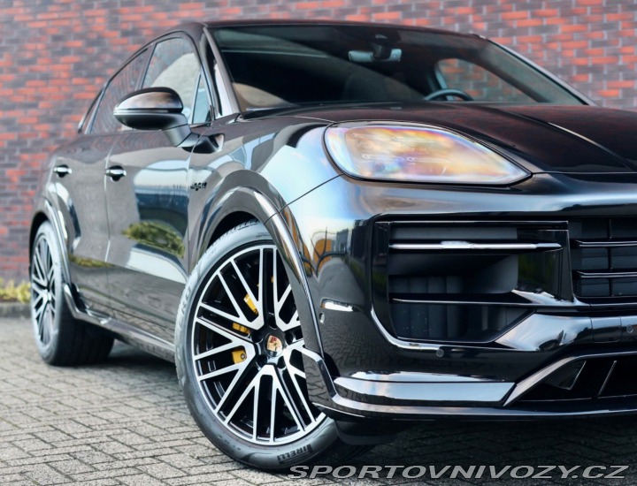 Porsche Cayenne Coupe 3.0 V6 E-Hybrid 34 2025