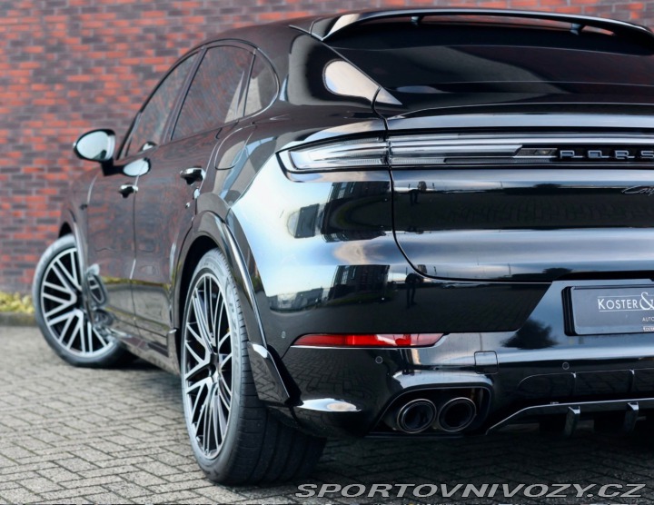 Porsche Cayenne Coupe 3.0 V6 E-Hybrid 34 2025
