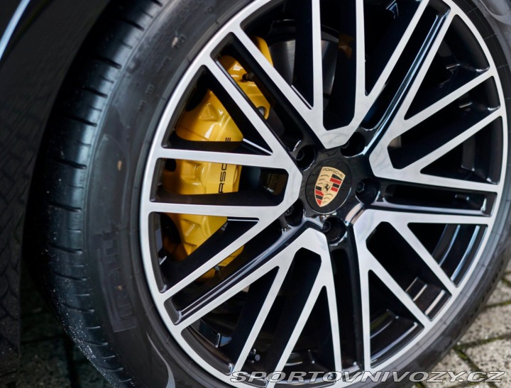 Porsche Cayenne Coupe 3.0 V6 E-Hybrid 34 2025